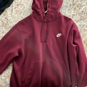 Maroon Nike hoodie worn 4times good condition